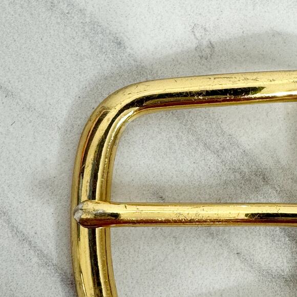 Gold Tone Rounded Simple Basic Belt Buckle - Picture 2 of 9